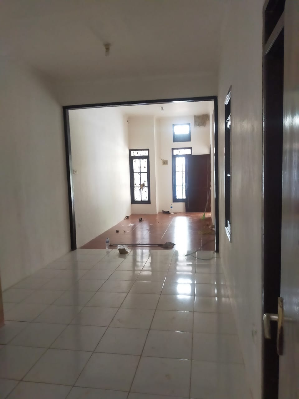 Rumah Dijual di Cluster Taman Lembah Hijau Lippo Cikarang